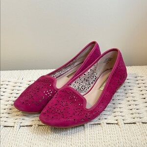 Audrey Brooke magenta laser-cut loafer/flat 8.5